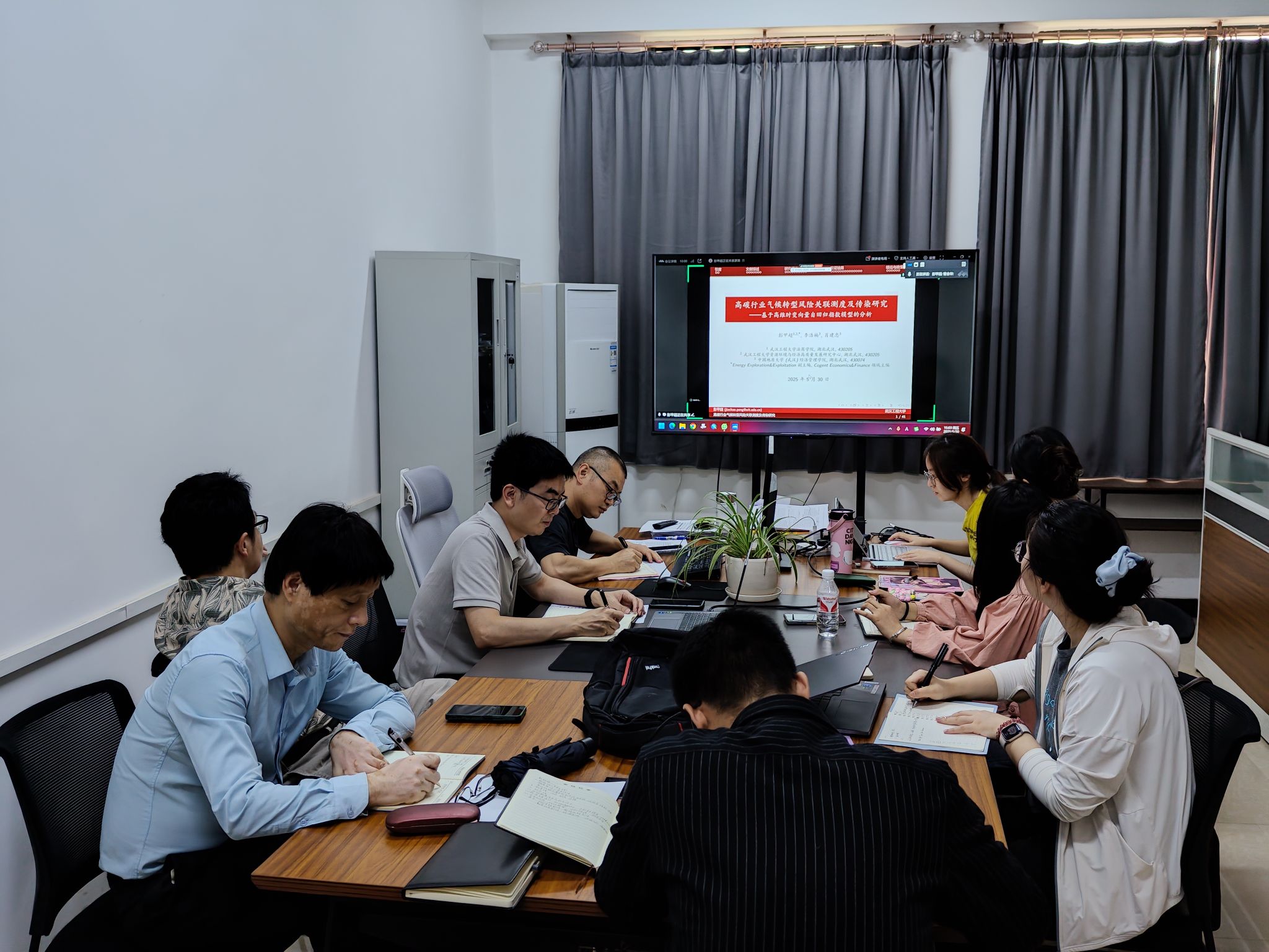 EBAC94DC582B70721415BCC1C77B84A1